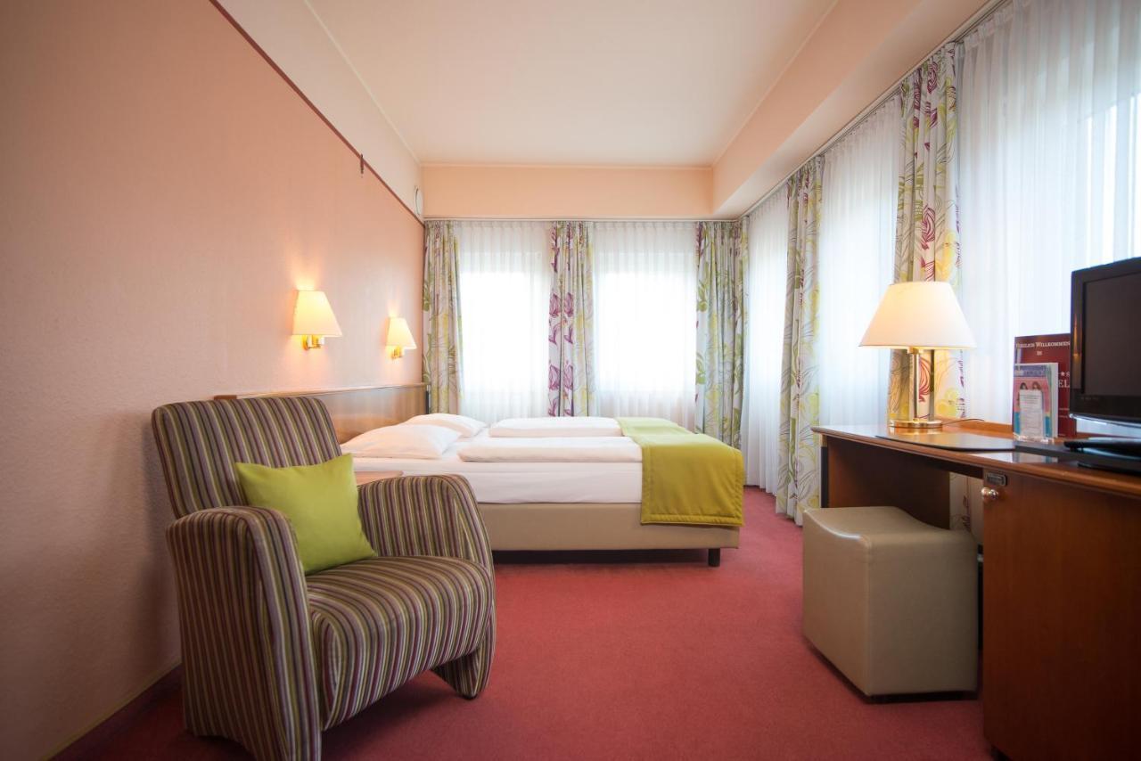 Trip Inn Posthotel Dueren Düren - Eifel Exterior foto